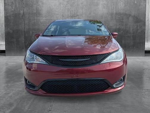 2020 Chrysler Pacifica Touring