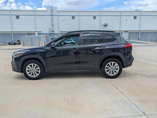 2022 Toyota Corolla Cross LE