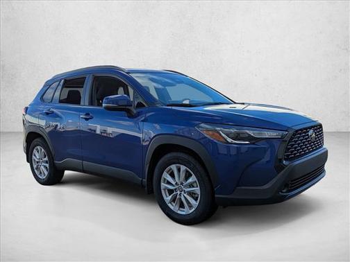 2024 Toyota Corolla Cross LE