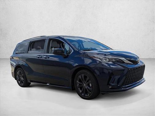 2024 Toyota Sienna XSE 7 Passenger