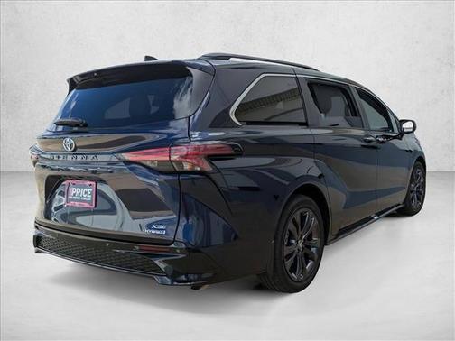 2024 Toyota Sienna XSE 7 Passenger