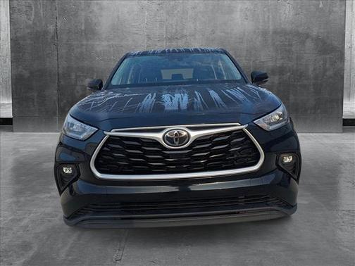2020 Toyota Highlander LE