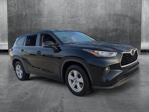 2020 Toyota Highlander LE
