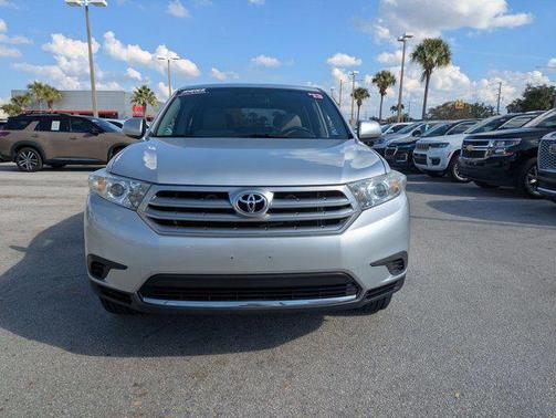 2013 Toyota Highlander SE