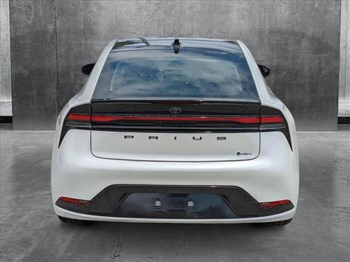 2025 Toyota Prius XLE