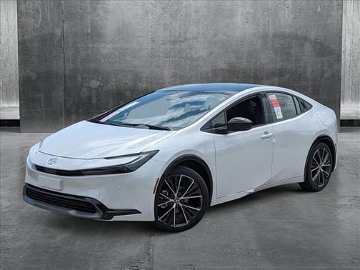 2025 Toyota Prius XLE