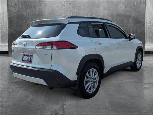 2024 Toyota Corolla Cross LE