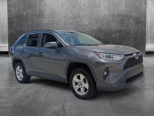 2020 Toyota RAV4 Hybrid XLE