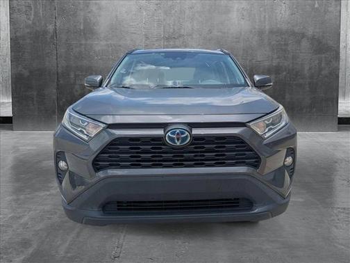2020 Toyota RAV4 Hybrid XLE