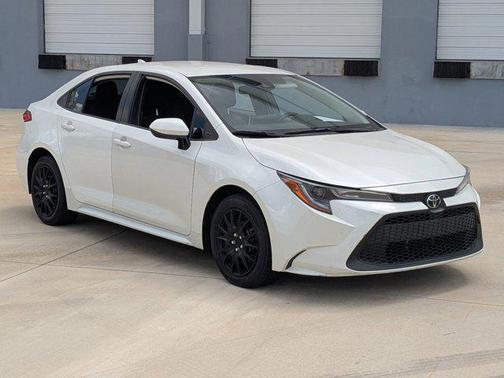 Blizzard Pearl 2021 Toyota Corolla LE
