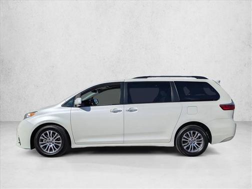 2019 Toyota Sienna XLE Premium