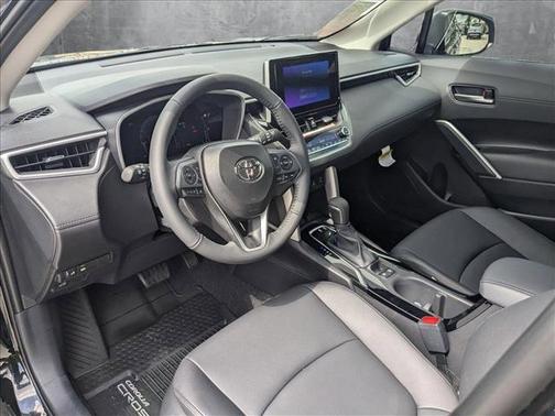 2025 Toyota Corolla Cross XLE