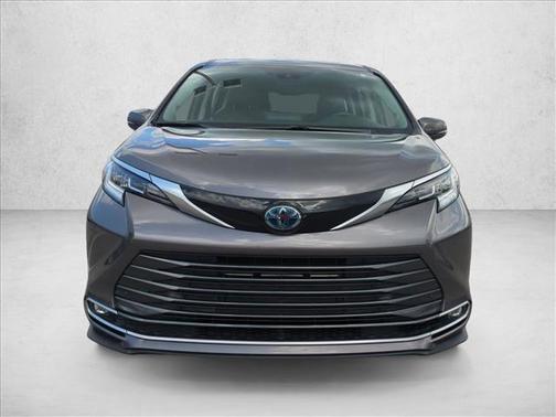2021 Toyota Sienna Limited 7-Passenger