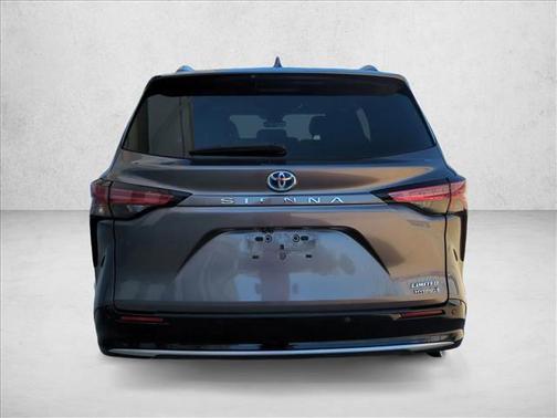 2021 Toyota Sienna Limited 7-Passenger