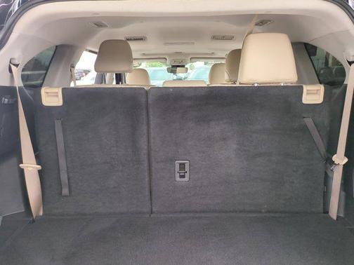 Opulent Amber 2021 Toyota Highlander XLE