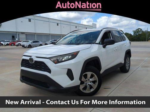 Super White 2019 Toyota RAV4 LE