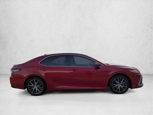 2024 Toyota Camry Hybrid XLE