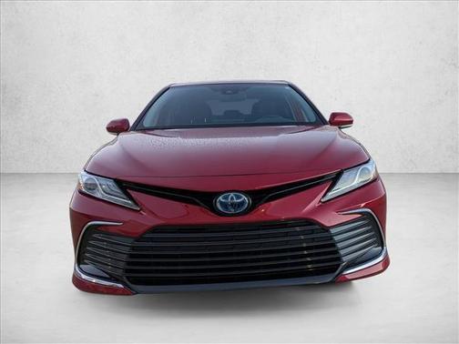 2024 Toyota Camry Hybrid XLE