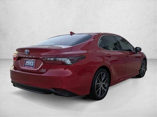 2024 Toyota Camry Hybrid XLE