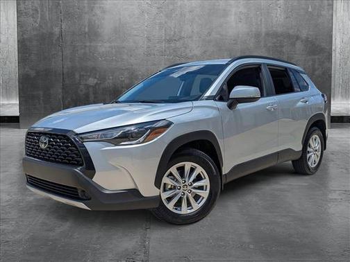 2024 Toyota Corolla Cross LE
