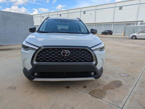 2025 Toyota Corolla Cross XLE