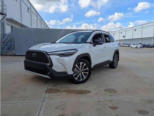 2025 Toyota Corolla Cross XLE