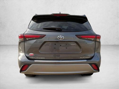 2024 Toyota Highlander Platinum