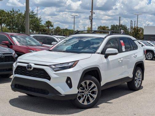 2025 Toyota RAV4 XLE Premium