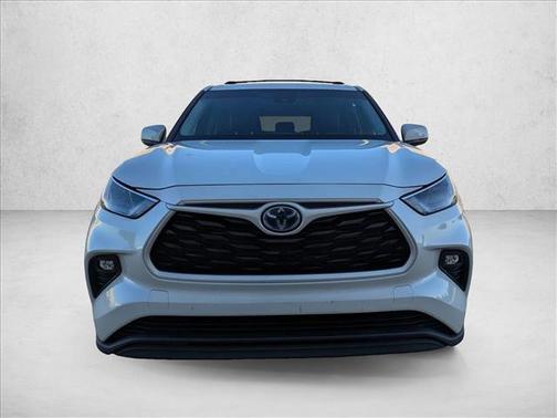 2022 Toyota Highlander Hybrid LE