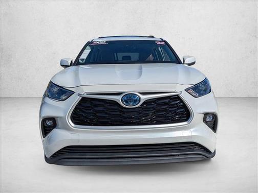 2022 Toyota Highlander Hybrid LE