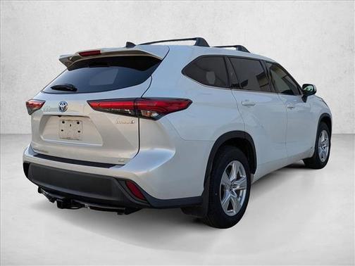 2022 Toyota Highlander Hybrid LE