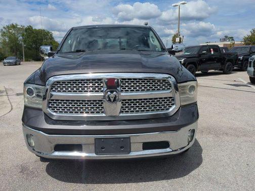 Granite Crystal Metallic Clearcoat 2016 RAM 1500 Laramie
