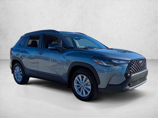 2025 Toyota Corolla Cross LE