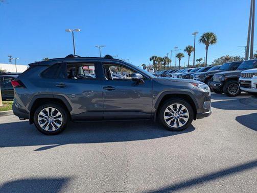 2021 Toyota RAV4 XLE Premium