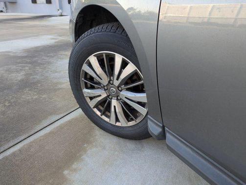 2020 Nissan Pathfinder SV 2WD