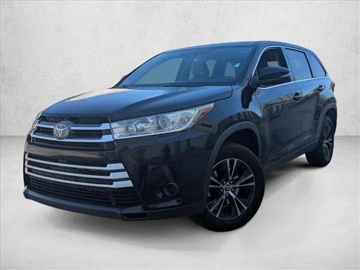 2019 Toyota Highlander LE I4