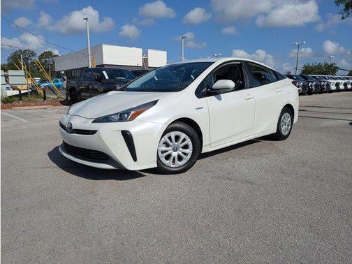2019 Toyota Prius LE