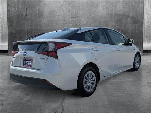 2019 Toyota Prius LE