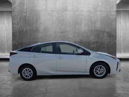 2019 Toyota Prius LE