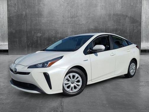 2019 Toyota Prius LE