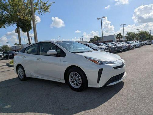 2019 Toyota Prius LE