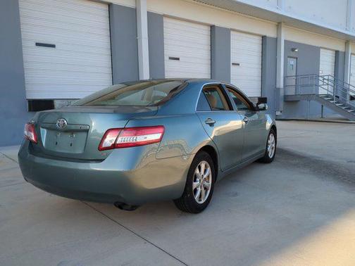 Aloe Green Metallic 2010 Toyota Camry LE