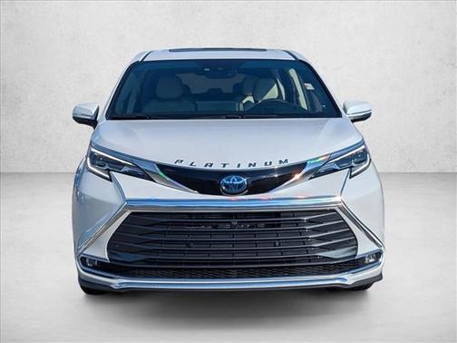 2025 Toyota Sienna Platinum