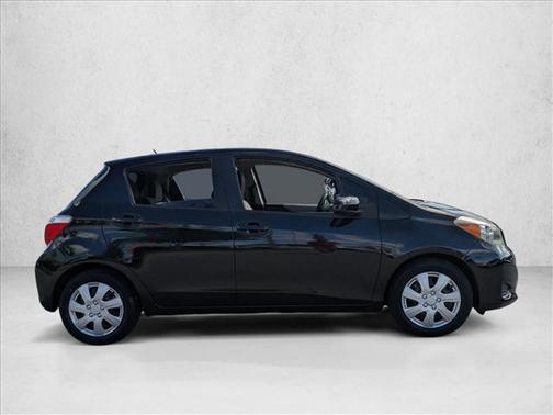 2012 Toyota Yaris LE