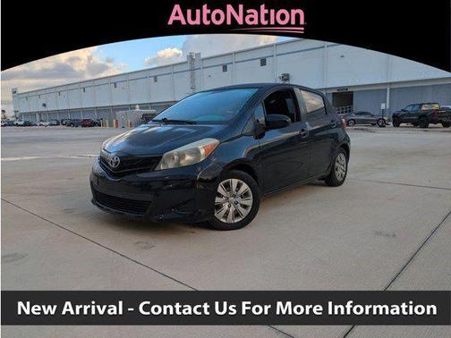 2012 Toyota Yaris LE