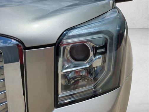Sparkling Silver Metallic 2017 GMC Yukon Denali