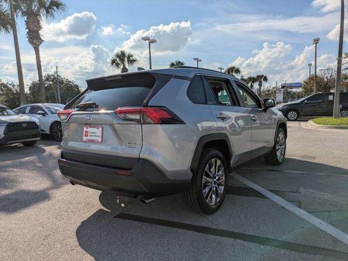 2020 Toyota RAV4 XLE Premium