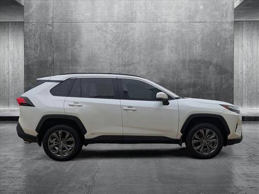 2022 Toyota RAV4 Hybrid XLE Premium