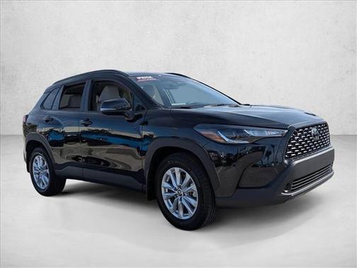 2025 Toyota Corolla Cross LE