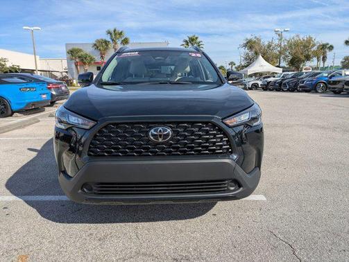 2025 Toyota Corolla Cross LE